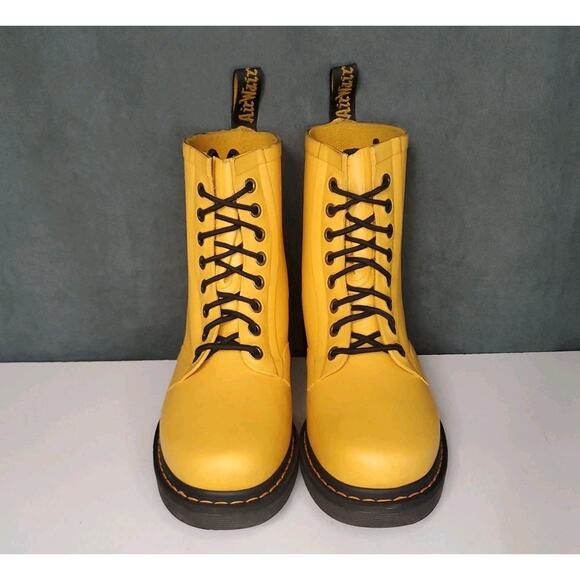Dr Martens Drench Wellies 8-Eye Yellow Rain Boots Vulcanised Rubber US Womens 7 - Picture 3 of 15